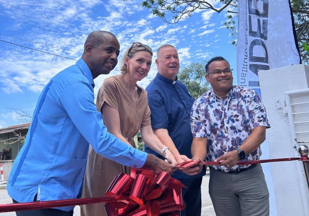 Opening of the play and meeting ground Misa di Rincon