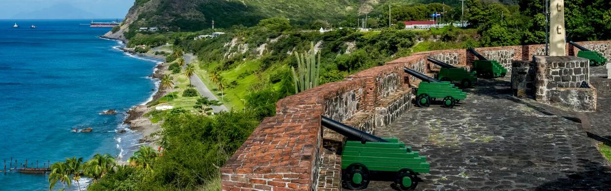 Kanonnen St Eustatius uitzicht