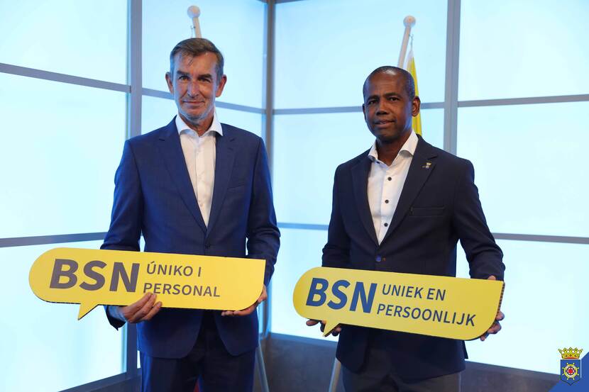 State Secretary for the Interior and Kingdom Relations and Island Governor introduce the personal Citizen Service Number (BSN) pick-up weeks.